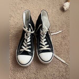 Off brand converse, barely worn
